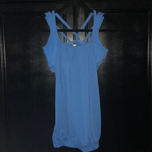 Hardly worn Lulu Lemon Top!!!